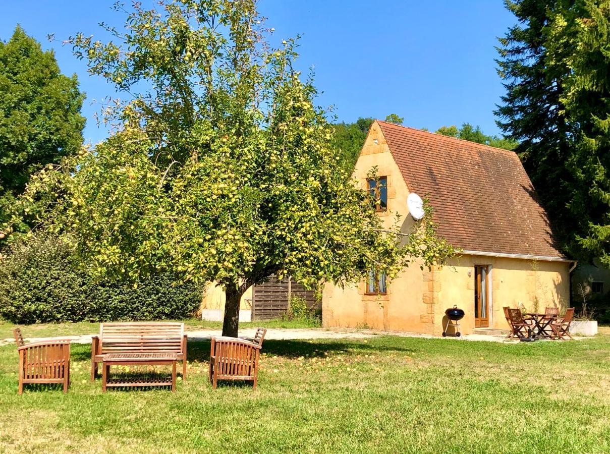 Le Moulin Aux Ans Villa Archignac Exterior photo